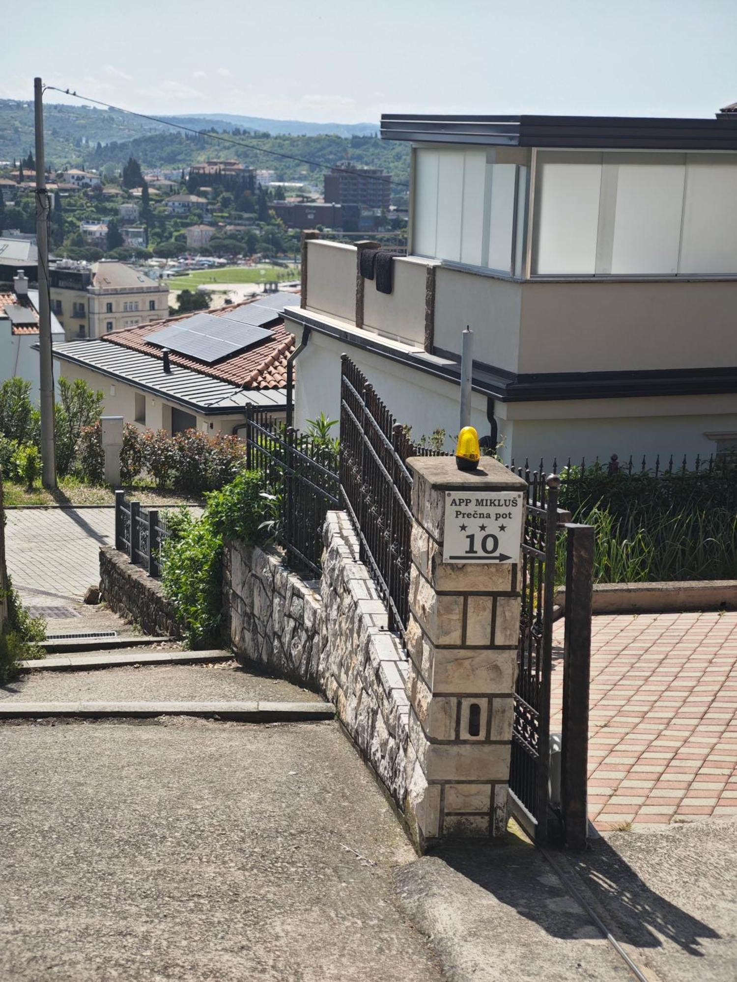 Apartments Miklus Порторож Экстерьер фото